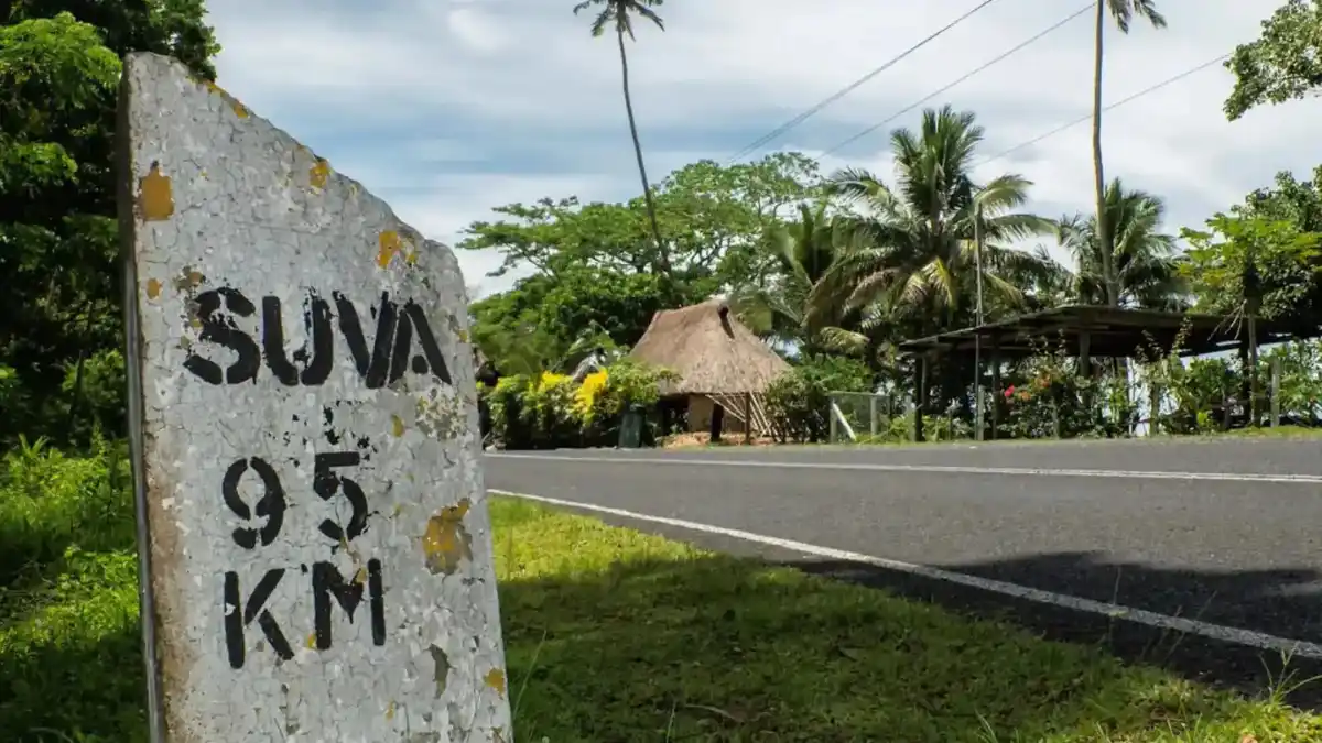 Queens Road on Fiji's Coral Coast between Nadi and Sigatoka