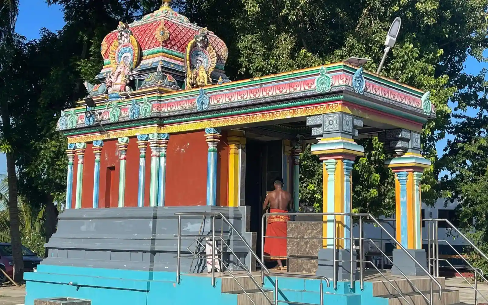 Respecting traditional Fijian prayer site