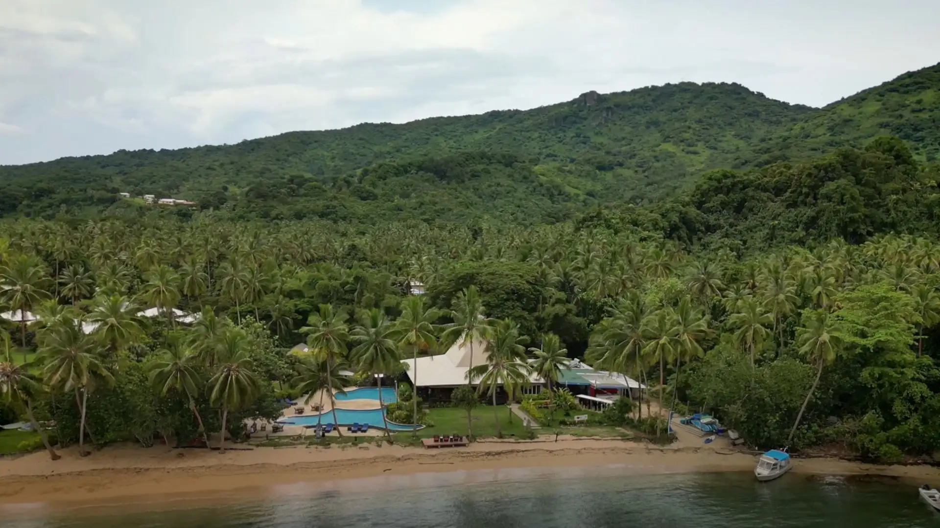 Panoramic view of the tranquil Nanuya Balavu Island Beach in the Yasawa Islands, Fiji
