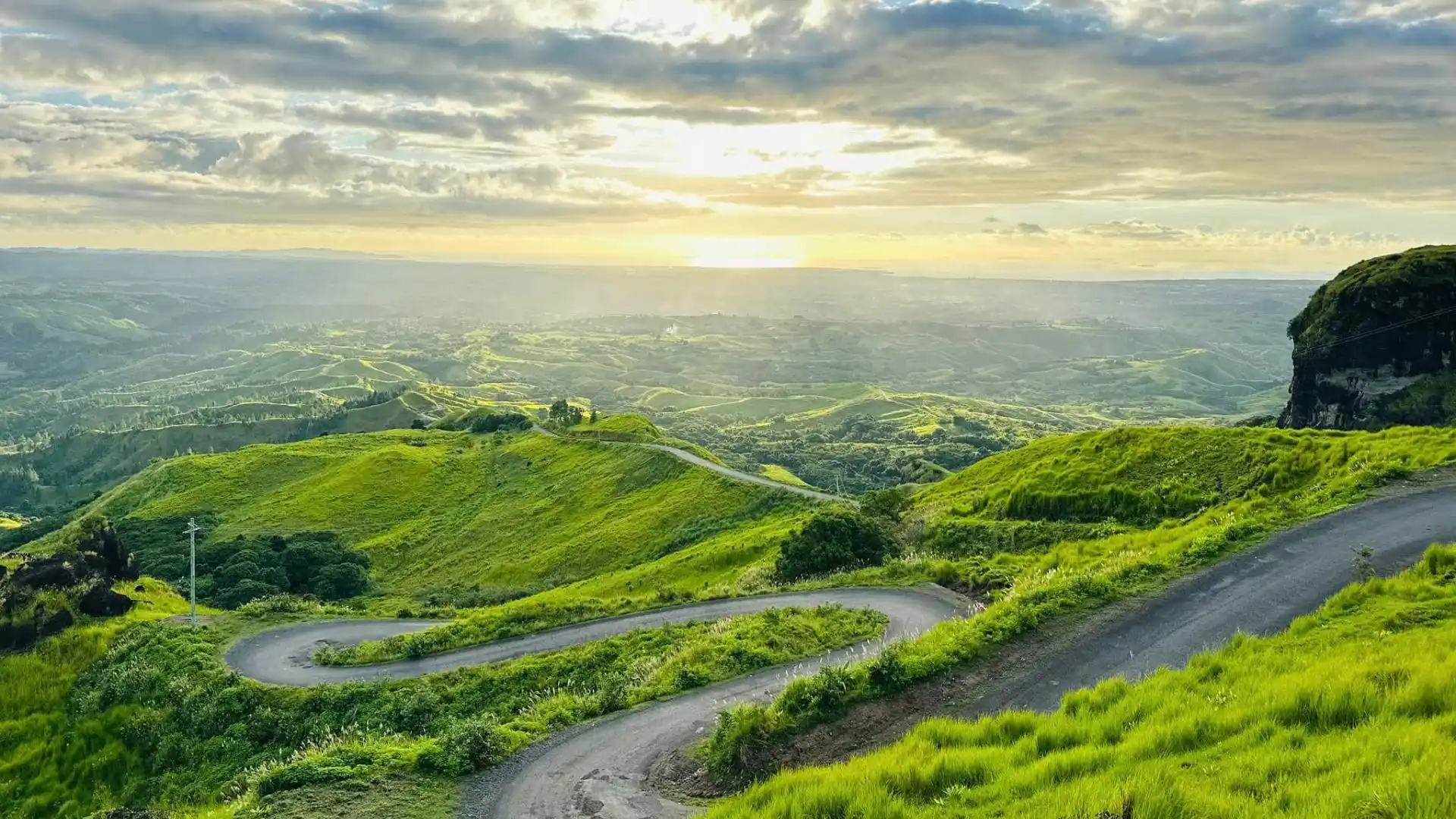 Pristine cloud forests and traditional Fijian villages in Nausori Highlands