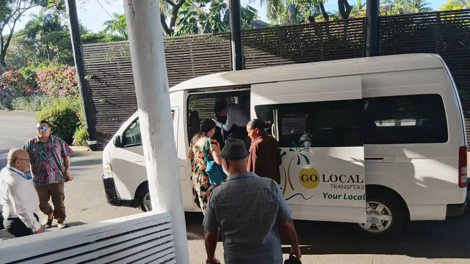 Fiji Airport Transfers & Local Tours – Go Local Fiji (100% Fijian Owned) 1