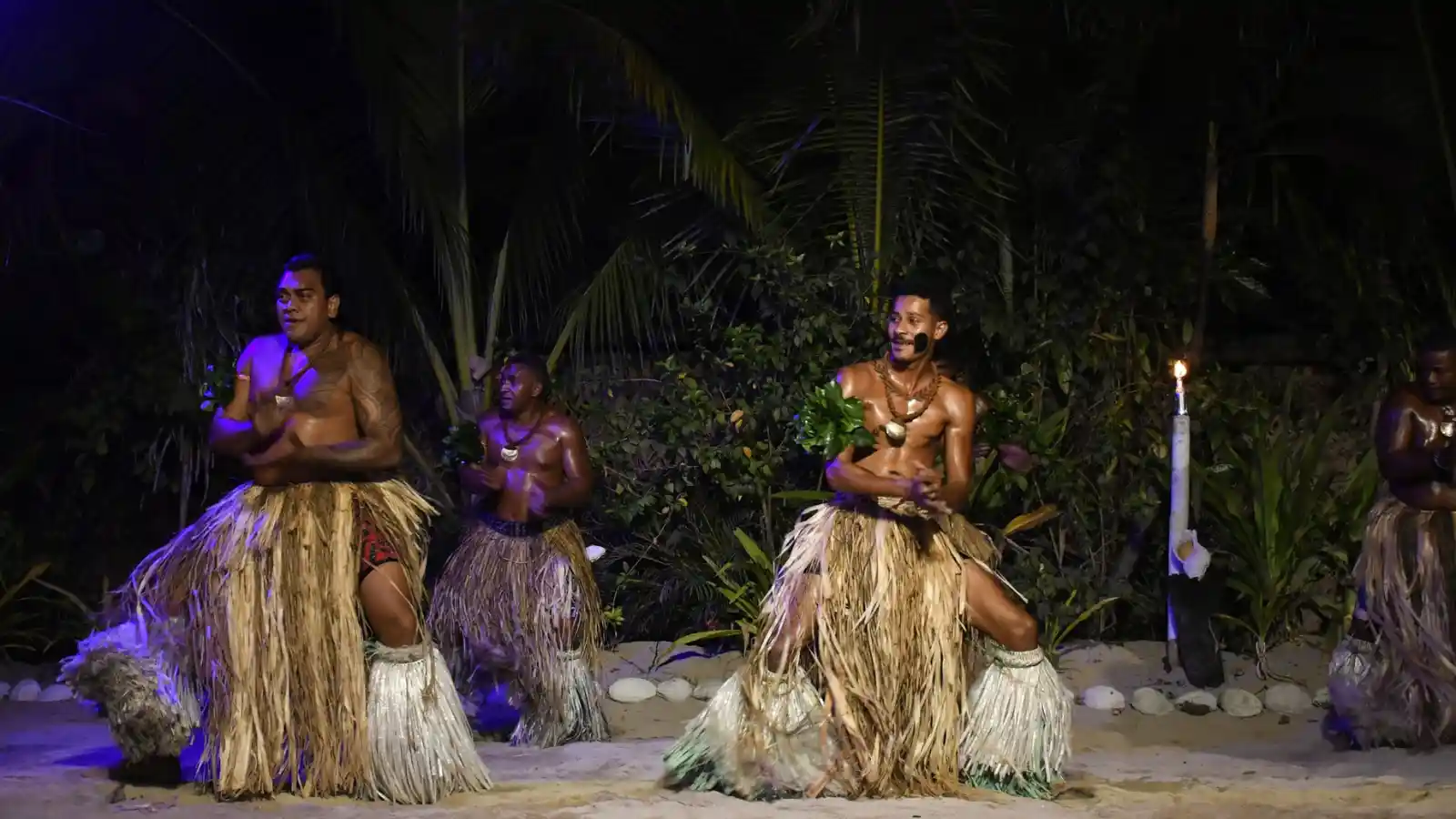 Robinson Crusoe Island Cultural Day & Night Tours (Fiji) 2