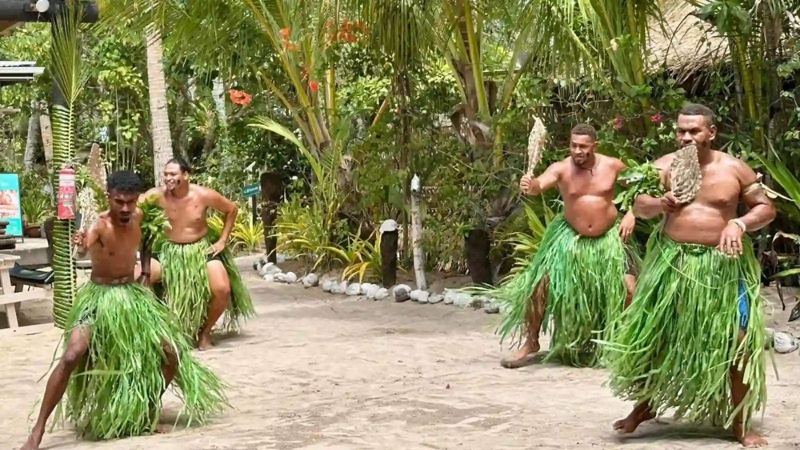 Robinson Crusoe Island Cultural Day & Night Tours (Fiji) 5