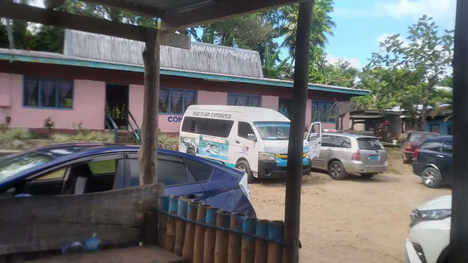 Awesom Transfer N Tours - Airport Transfers & Tours in Nadi, Fiji